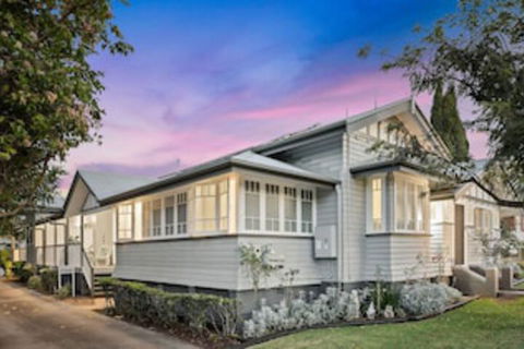 Elindale House Bed & Breakfast - Foster Accommodation 0