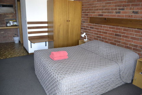 Kardinia Park Motel - Foster Accommodation 7