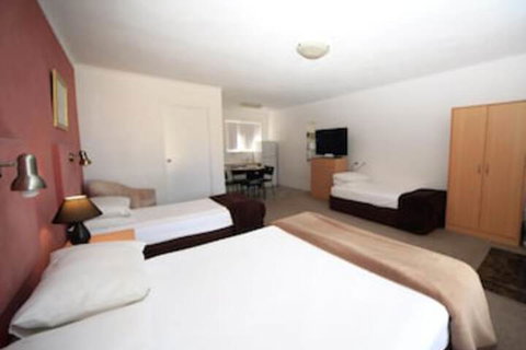 Bella Villa Motor Inn - Foster Accommodation 5