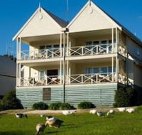 Lakeside Suites 1 - Foster Accommodation