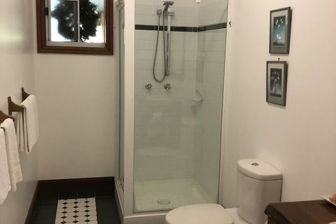 Daintree Manor Bed & Breakfast - Foster Accommodation 5
