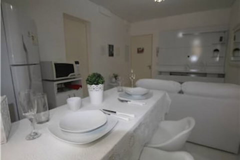 Lotus Boutique Apartments By Peace World - Foster Accommodation 1