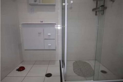 Lotus Boutique Apartments By Peace World - Foster Accommodation 5