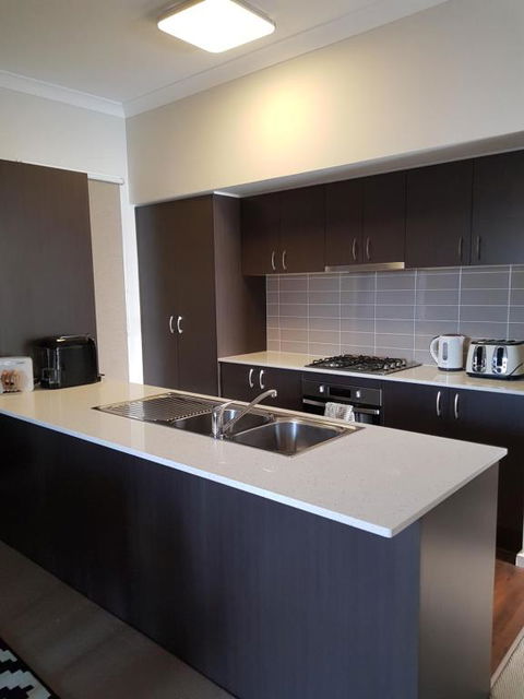 Newly Built Blue On Cooper - Foster Accommodation 1