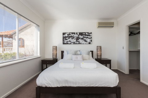 Cottesloe Beach House II - Foster Accommodation 3