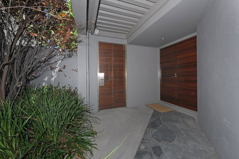 Cottesloe Beach House II - Foster Accommodation 0