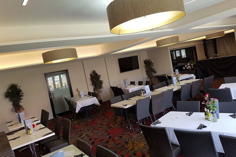Windsor Hotel Dalby - Foster Accommodation 3