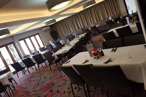 Windsor Hotel Dalby - Foster Accommodation 6