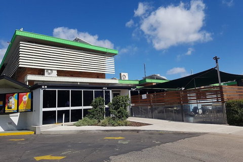 Windsor Hotel Dalby - Foster Accommodation 5