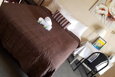 Windsor Hotel Dalby - Foster Accommodation 2