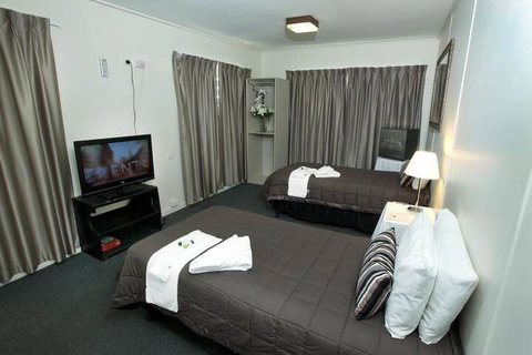 Windsor Hotel Dalby - Foster Accommodation 4