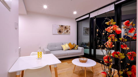 Astra Apartments Glen Waverley At Galleria - Foster Accommodation 5