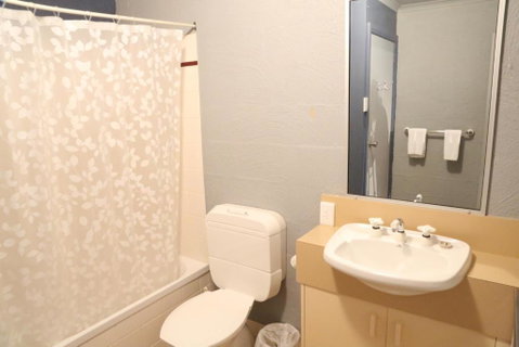 Parkwood 03 - Foster Accommodation 1