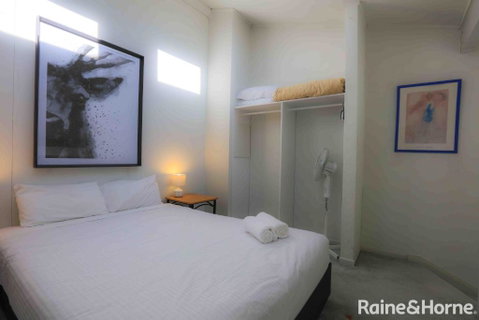 Razorback 3 - Foster Accommodation 4