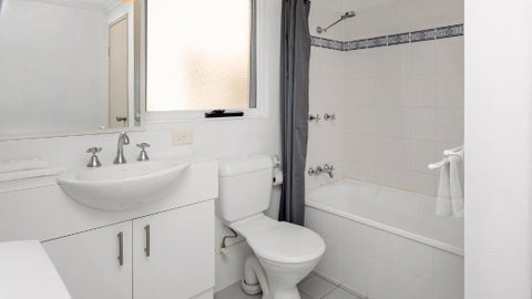 Cascades 7 Centrally Located With Beautiful Views - Foster Accommodation 2