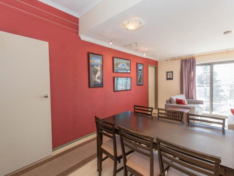 Summit 10 / 35 Clyde Street - Foster Accommodation 4
