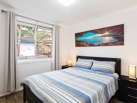 Sunrise Waters 2 / 63 Soldiers Point Road Stunning Waterfront Property - Foster Accommodation 5