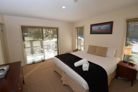Snowbound 1 - Foster Accommodation 4