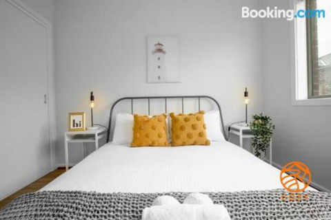 109Cozy Cranbourne Family House5Bed2Bath2Parking - Foster Accommodation 3
