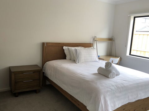 Apple House Upper Point Cook - Foster Accommodation 5