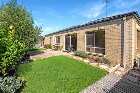 Toonalook Retreat Pet Friendly & Close To Town - Foster Accommodation 1