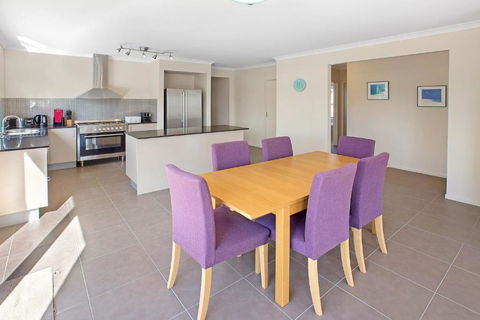 Toonalook Retreat Pet Friendly & Close To Town - Foster Accommodation 6