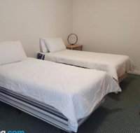 16 Lakeview Plaza