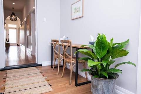 The Byng House Grand & Central Entertain 12 - Foster Accommodation 3