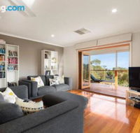 Acqua Vista water view fireplace walk to beach - Foster Accommodation