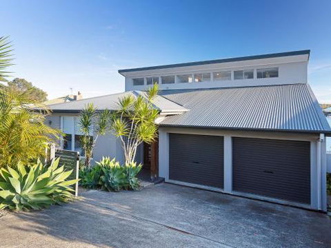 Absolute Waterfront Lakehouse Fishing Point Waterfront Pool Jetty - Foster Accommodation 3