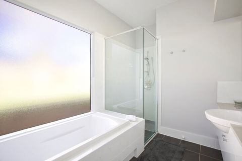 Winsome - Foster Accommodation 4