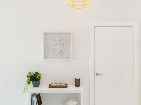 C A L M At Beautiful Shoal Bay - Foster Accommodation 3