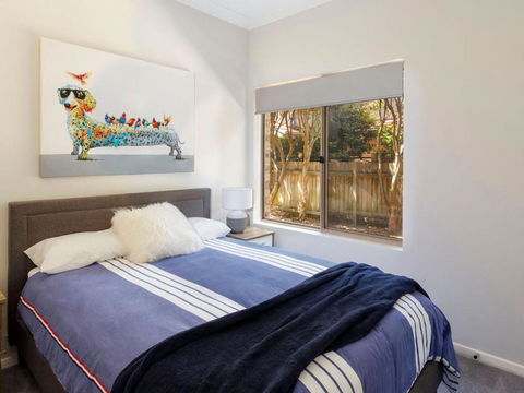 One Street From Main Beach - Foster Accommodation 5
