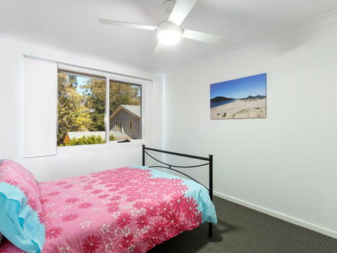 Hit The Beach - Foster Accommodation 2