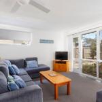 Hit The Beach - Foster Accommodation 0