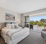Beachfront by the CC Family friendly plunge pool steps to the beach - Foster Accommodation