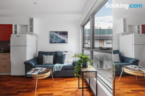 Heart Of Sandringham Apartment By Ready Set Host - Foster Accommodation 1