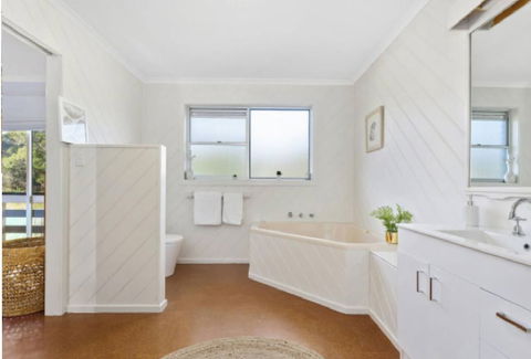 Seaside Serenity 1 - Foster Accommodation 5