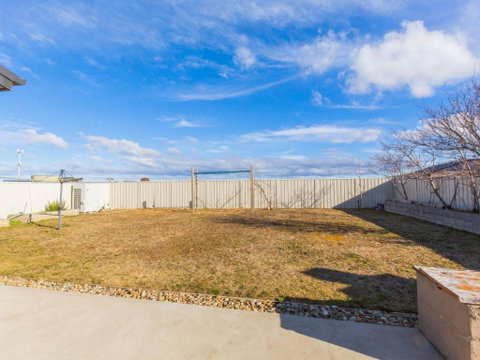 26 Twynam Street - Foster Accommodation 1