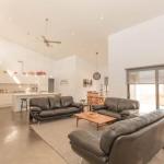 26 Twynam Street - Foster Accommodation 0