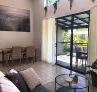 Baden 86 Rainbow Shores Walk To Beach Top Floor Air conditioned Unit - Foster Accommodation