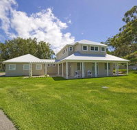 Echo Beach House 16 Reflections Dr Luxurious House with Magnificent Pool  Ducted Air - Foster Accommodation