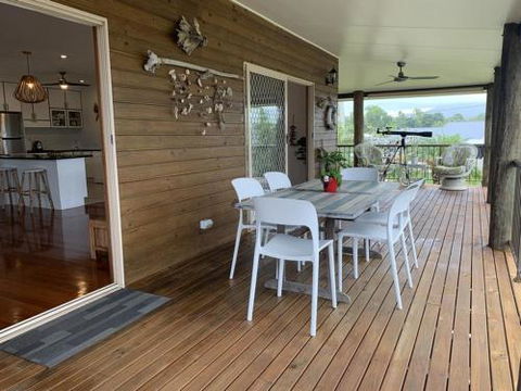 Ocean Breeze - Foster Accommodation 1