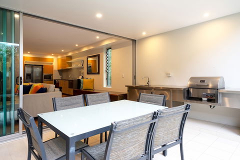 A PERFECT STAY - Your Place At Belongil Beach - Foster Accommodation 3