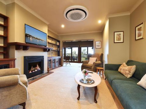 Wangi Waterfront Delight Estate Waterfront Reserve Home - Foster Accommodation 0
