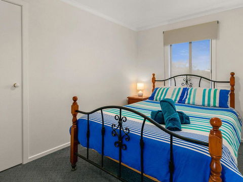 Waikiki Views - Foster Accommodation 6