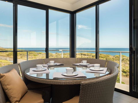 Amazing Views - Foster Accommodation 2