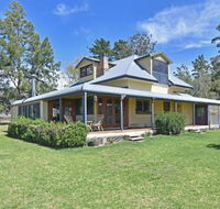 Soldiers Cottage picturebook vineyard home - Foster Accommodation