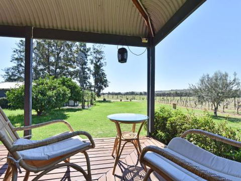 Soldiers Cottage Picturebook Vineyard Home - Foster Accommodation 4