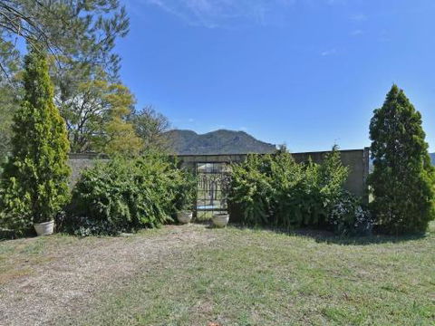 Soldiers Cottage Picturebook Vineyard Home - Foster Accommodation 6